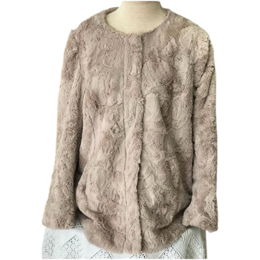 Vince Camuto Women’s Tan Beige Faux Fur Full Zip Lined Jacket w/ Gold Hardware